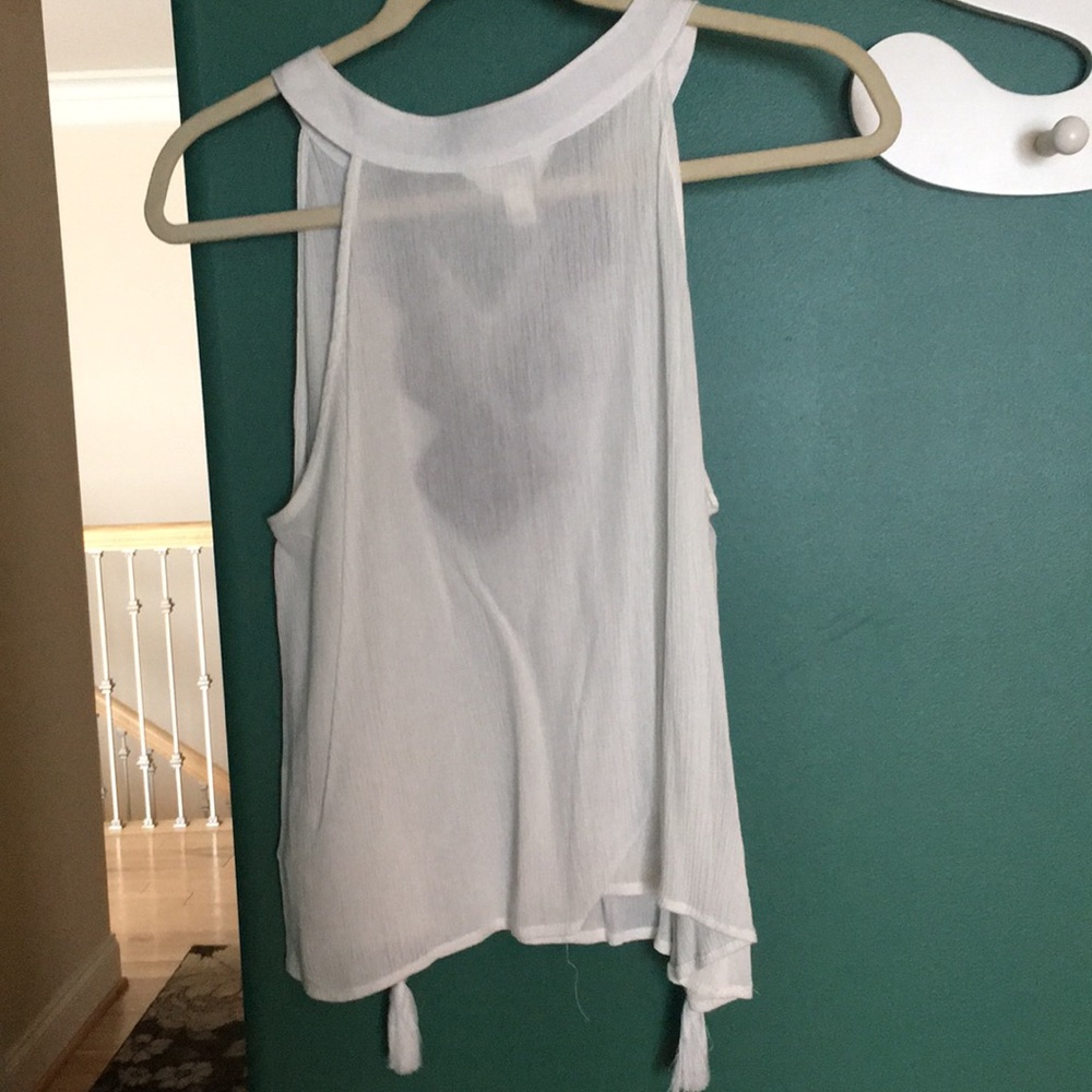 White blouse - Picture 2 of 5